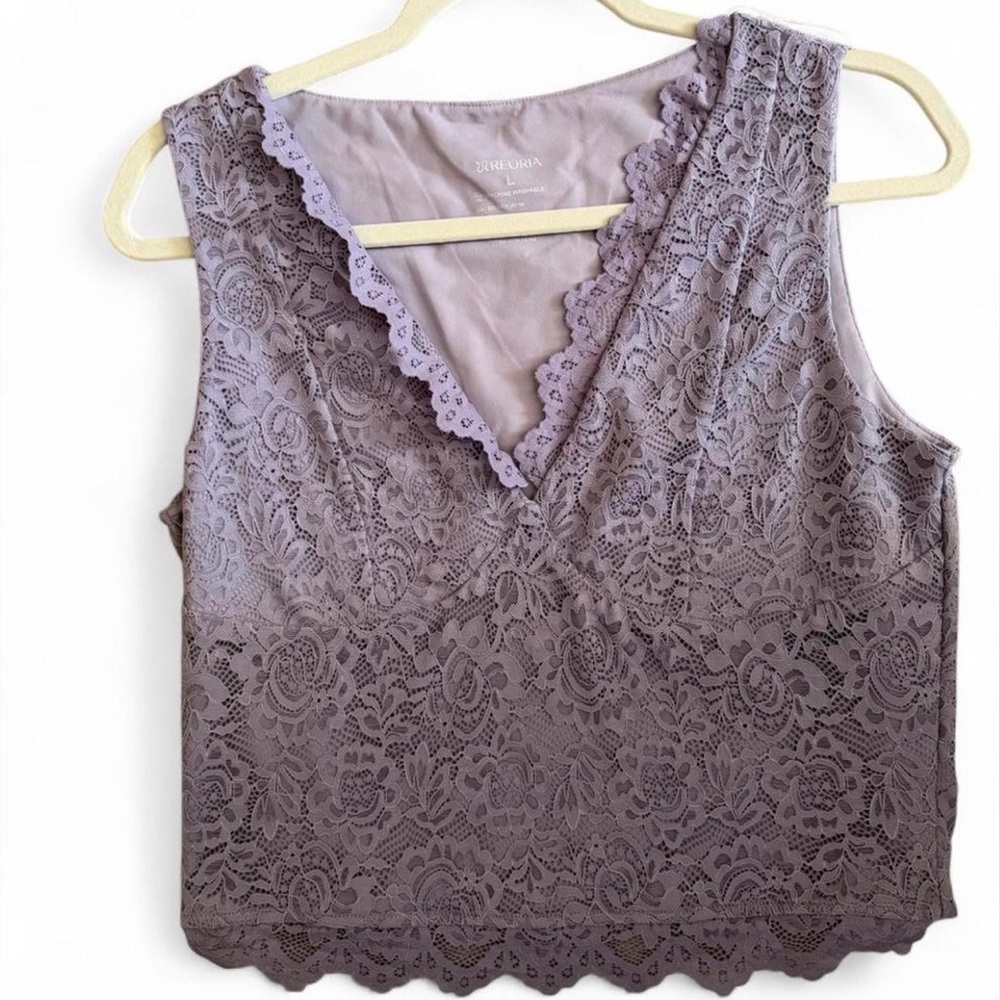 Lavender Lace Sleeveless Top